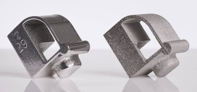 316L stainless steel complex test shape after (left) and before surface finishingafter